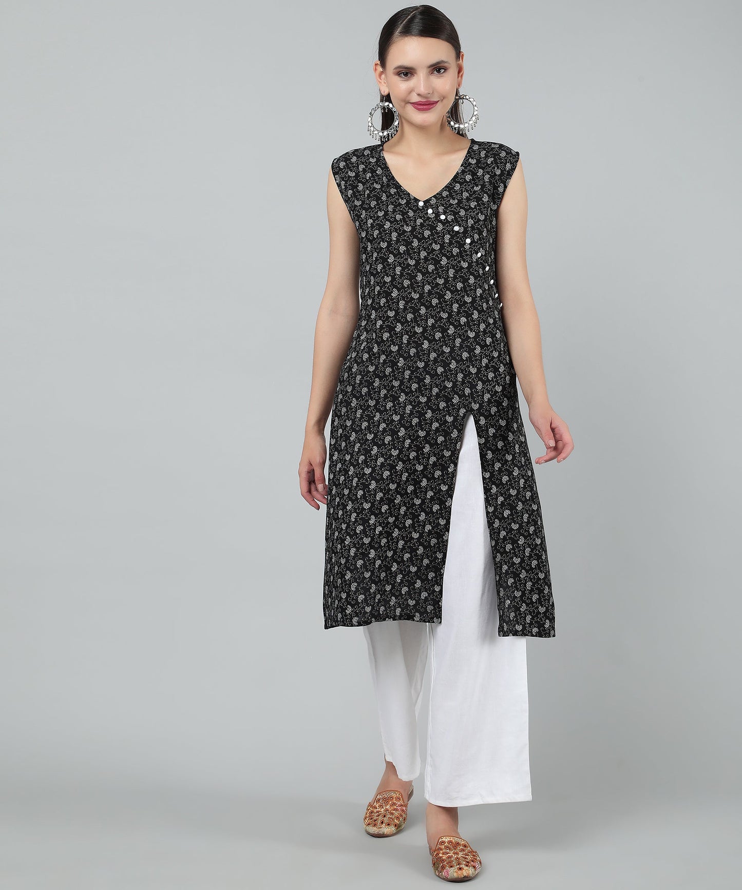 A-Line Stylish Center Slit Sleveeless Printed Cotton Kurti,Black