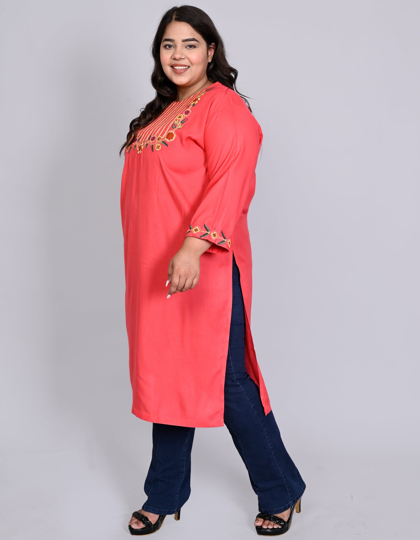 ANUSHIL Women Embroidered Straight Fit Kurta (Pink)