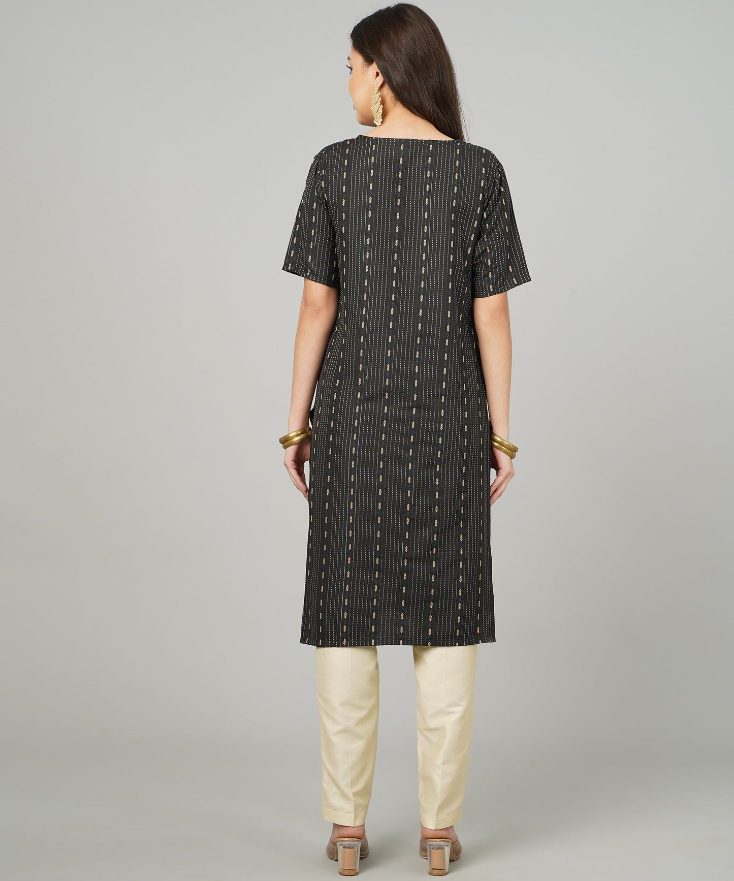 Cotton Dobby Woven Design V- Neck Elbow Sleeves Knee Length Kurta for Women's(Colour-Black)