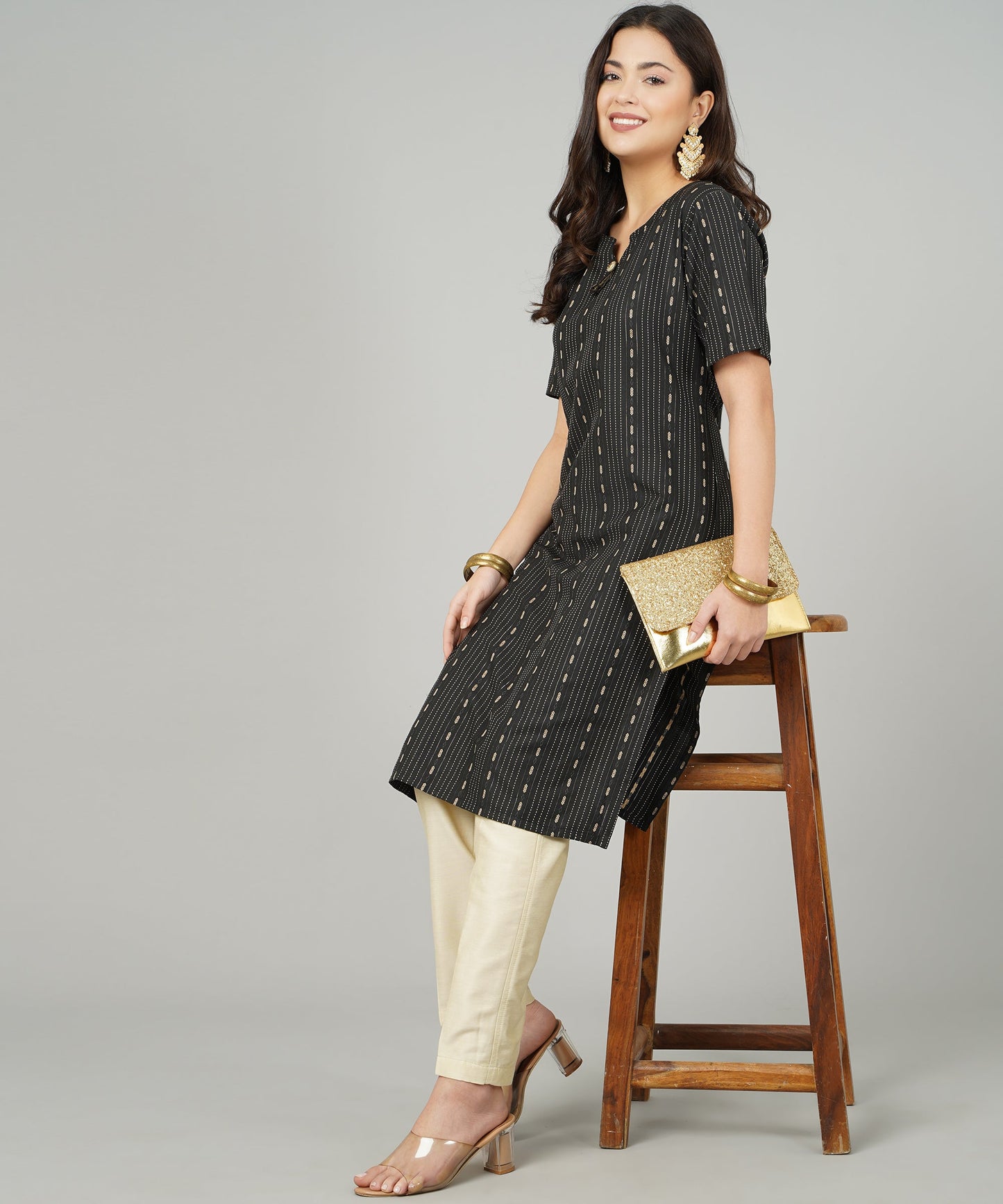 Cotton Dobby Woven Design V- Neck Elbow Sleeves Knee Length Kurta for Women's(Colour-Black)